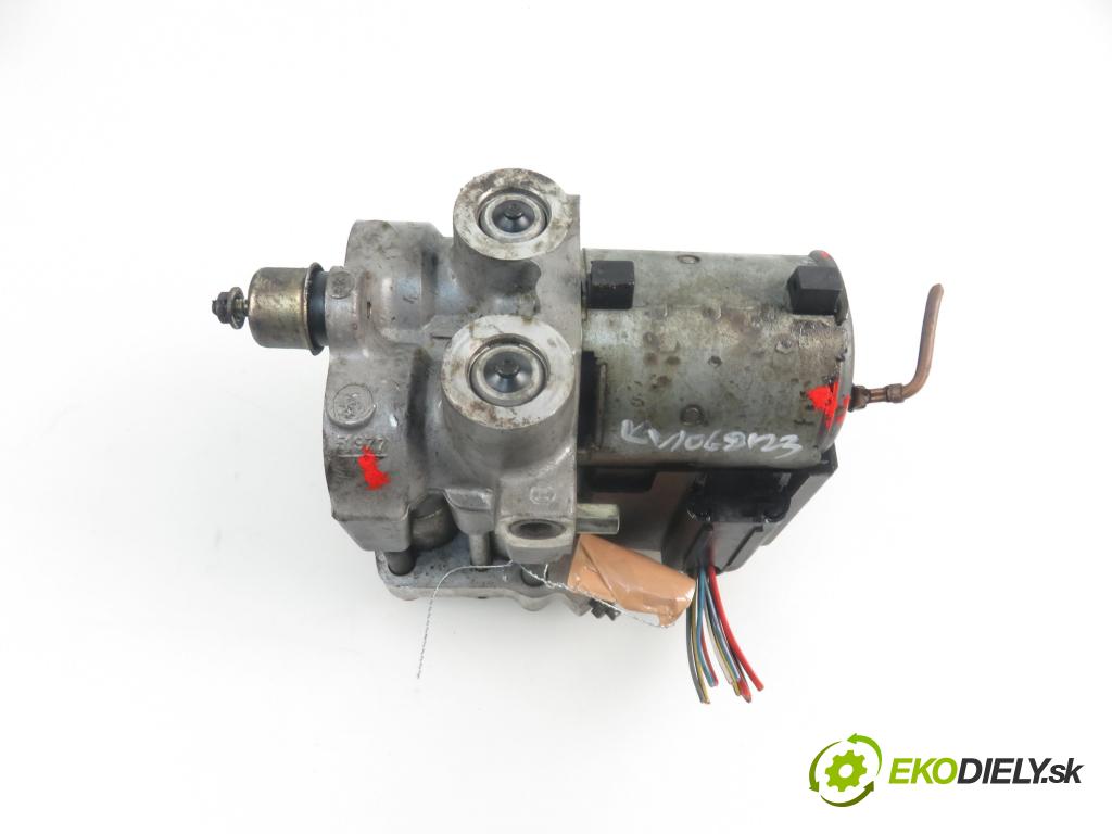 VW TRANSPORTER IV Skrzynia (70XA) BUS 1995 2370,00 Sterowniki ABS 2370,00 Pumpa ABS 0265201037; 701614111 (Pumpy ABS)