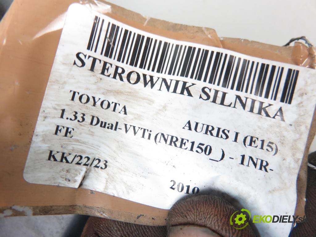 TOYOTA AURIS (_E15_) HB 2010 1329,00 Sterowniki silnika 1329,00 Riadiaca jednotka Motor 8966102W30