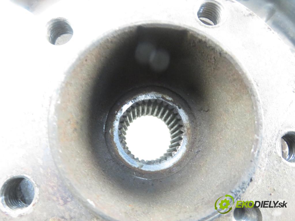 BMW X5 (E53) SUV 2002 135,00 3.0 d 184 - M57 D30 (306D1) 2926,00 náboj pravé zadné ABS