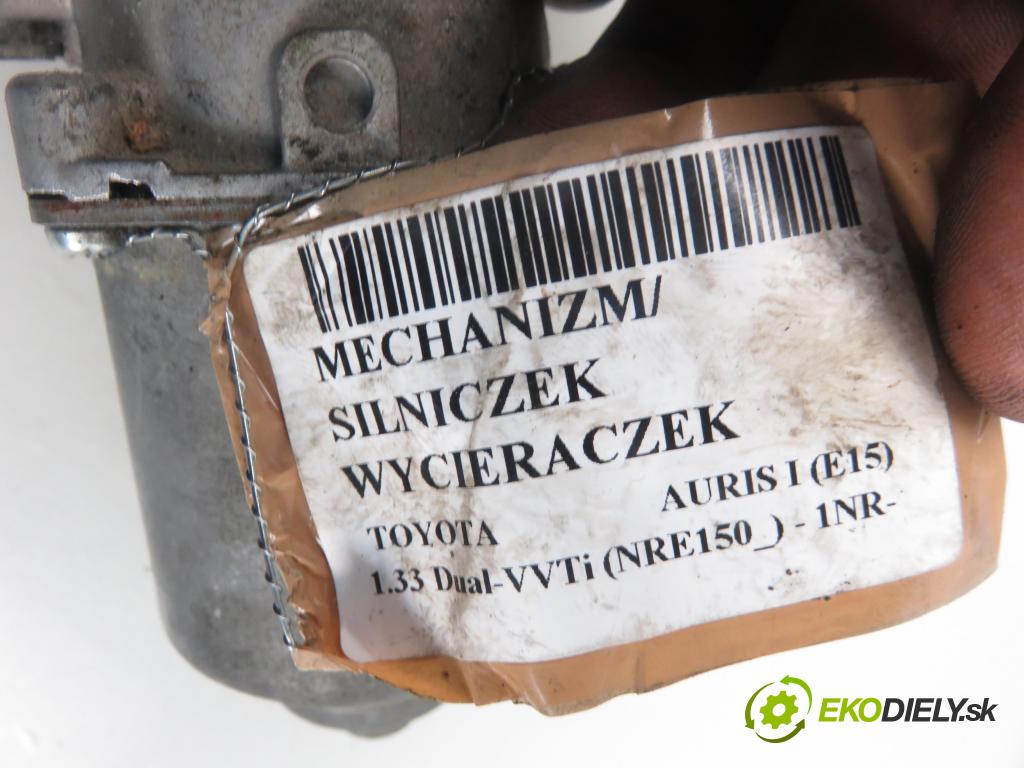TOYOTA AURIS (_E15_) HB 2010 1329,00 Silniki wycieraczek 1329,00 Motorček stieračov predný 8511002190