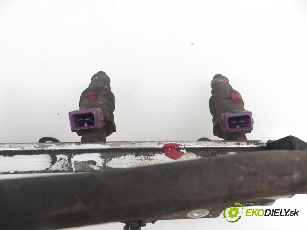 VOLVO V40 Kombi (645) KOMBI 1997 1731,00 Listwy wtryskowe 1731,00 Lišta vstrekovacia 9125118 (Vstrekovacie lišty)