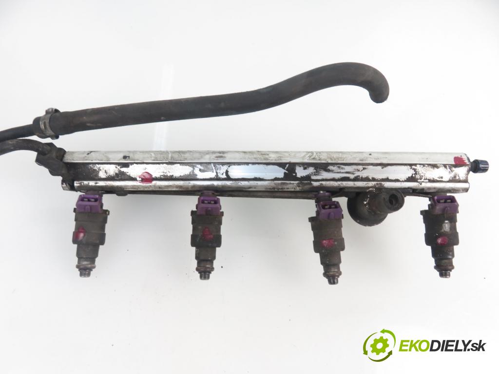 VOLVO V40 Kombi (645) KOMBI 1997 1731,00 Listwy wtryskowe 1731,00 Lišta vstrekovacia 9125118 (Vstrekovacie lišty)