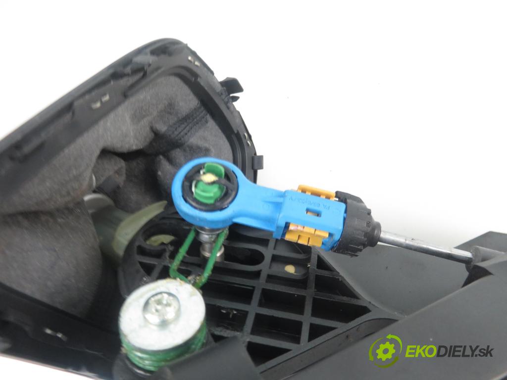 TOYOTA AURIS (_E15_) HB 2010 73,00 1.33 Dual-VVTi 99 - 1NR-FE 1329,00 ZVEDÁK: