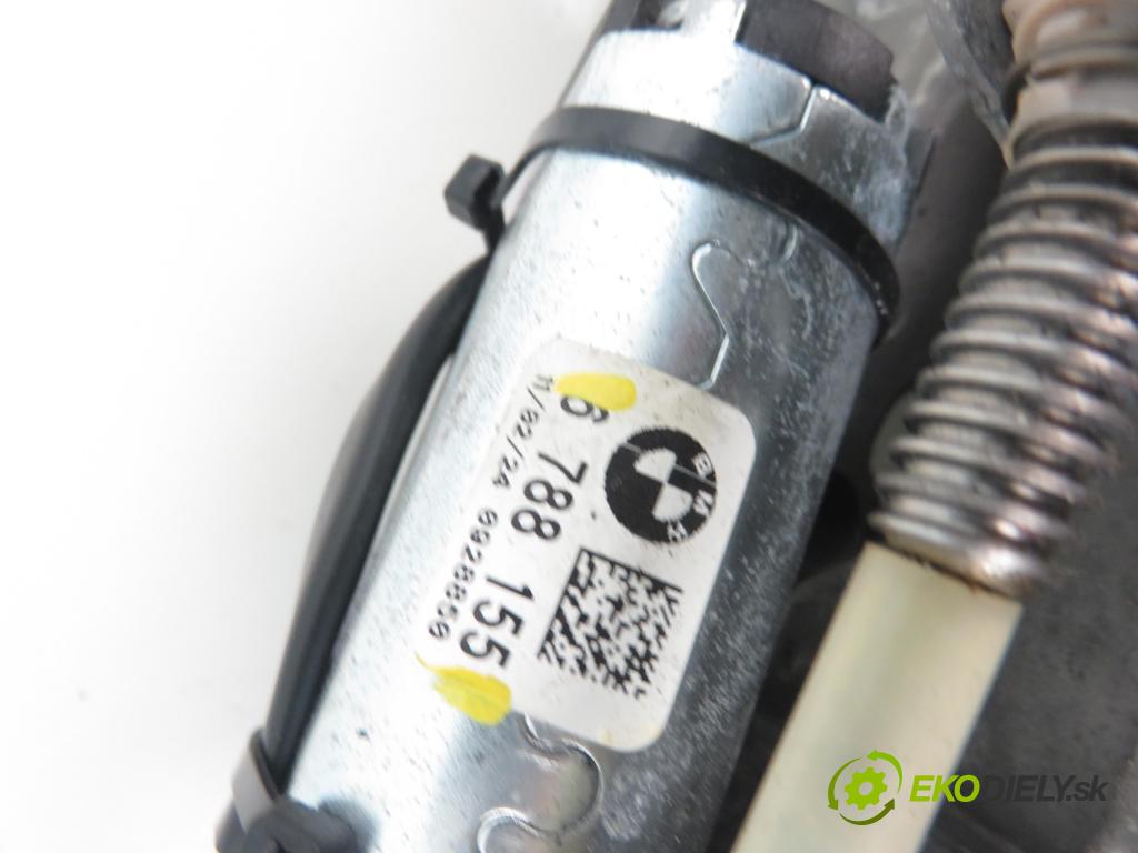 BMW 5 (F10) SEDAN 2011 2993,00 Kolumny kierownicze 2993,00 Hriadeľ, tyč volantu 6778135; 5788155 (Tyče riadenia (volantu))