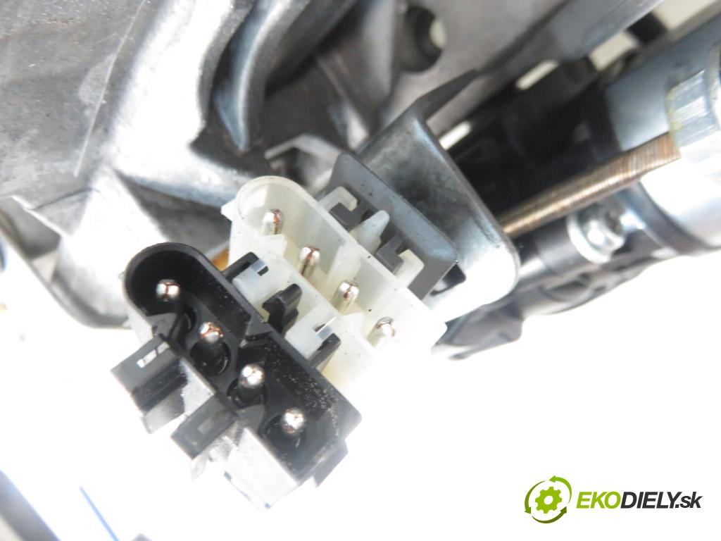 BMW 5 (F10) SEDAN 2011 2993,00 Kolumny kierownicze 2993,00 Hriadeľ, tyč volantu 6778135; 5788155 (Tyče riadenia (volantu))