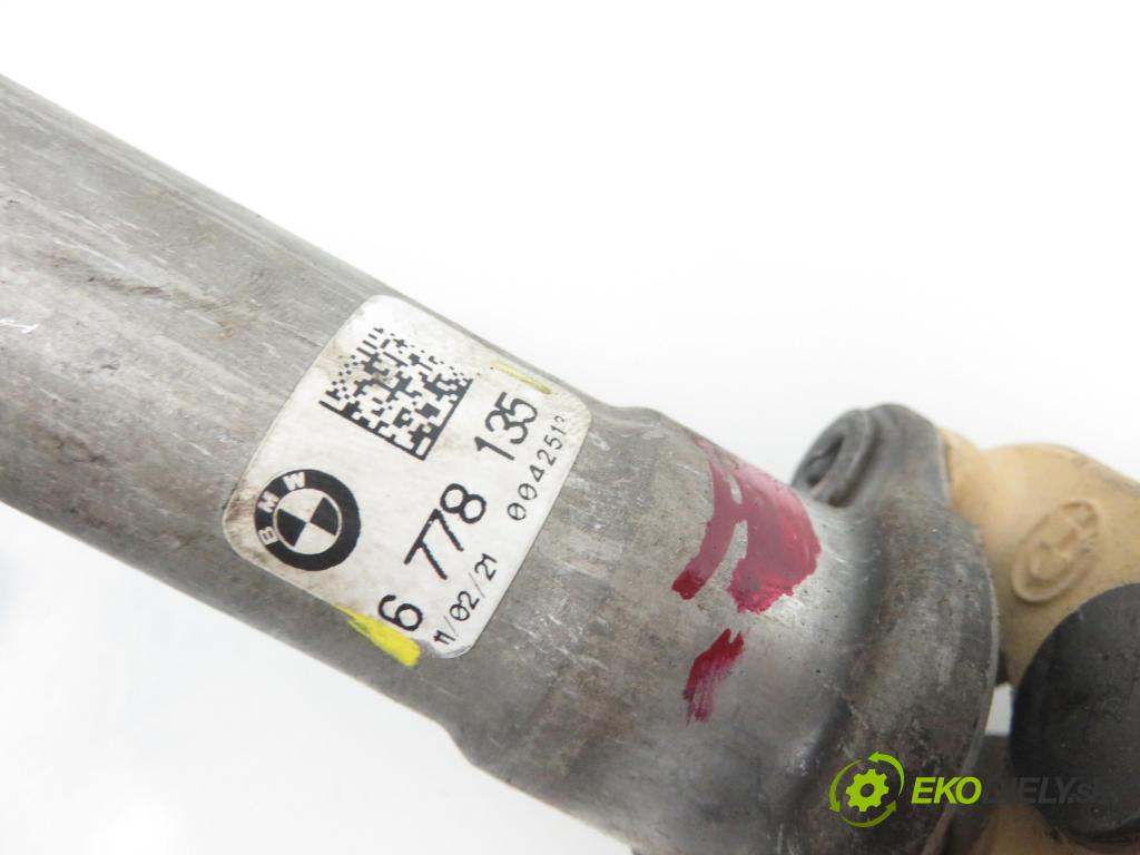 BMW 5 (F10) SEDAN 2011 2993,00 Kolumny kierownicze 2993,00 Hriadeľ, tyč volantu 6778135; 5788155 (Tyče riadenia (volantu))