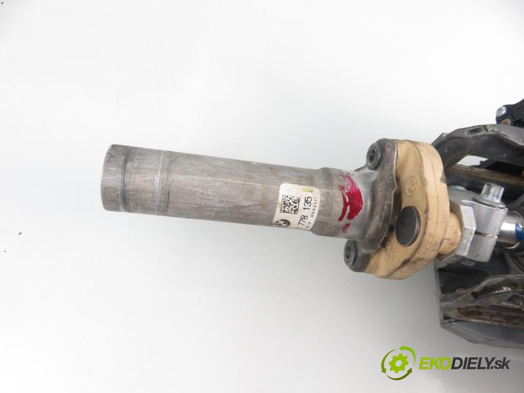 BMW 5 (F10) SEDAN 2011 2993,00 Kolumny kierownicze 2993,00 Hriadeľ, tyč volantu 6778135; 5788155 (Tyče riadenia (volantu))