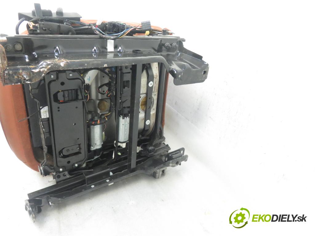 LAND ROVER RANGE ROVER SPORT (L320) SUV 2009 2720,00 Fotele, kanapy 2720,00 Sedadlá, sedačky