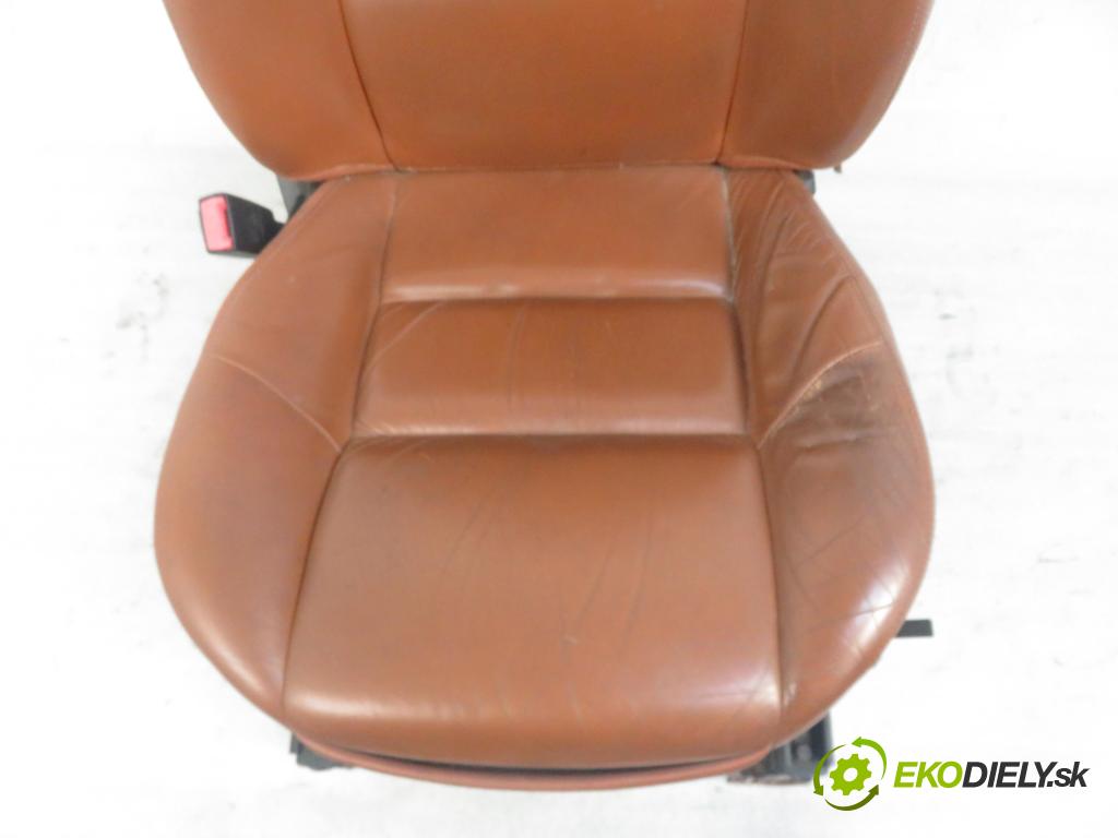 LAND ROVER RANGE ROVER SPORT (L320) SUV 2009 2720,00 Fotele, kanapy 2720,00 Sedadlá, sedačky