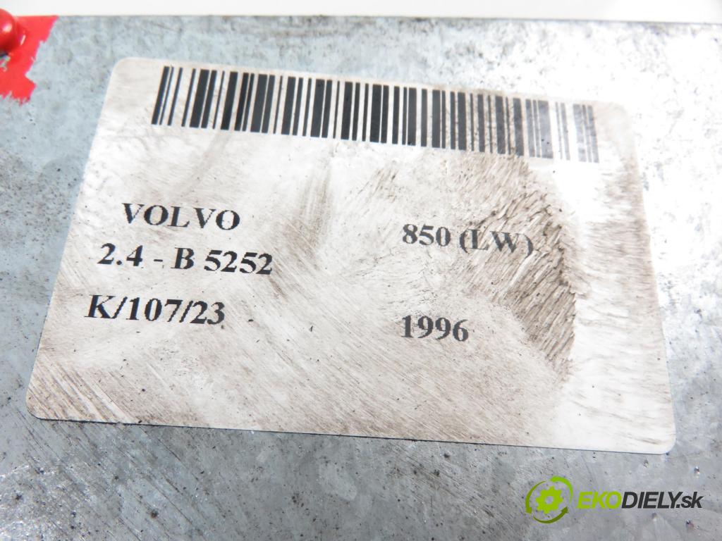 VOLVO 850 Kombi (LW) KOMBI 1996 2435,00 Sterowniki silnika 2435,00 Riadiaca jednotka Motor S103955406B; P1275009