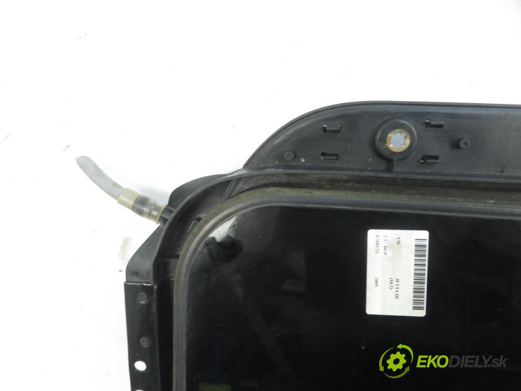 VW JETTA III (1K2) SEDAN 2005 2480,00 Szyberdachy 2480,00 střešní okno 8D0959591C; 0390200017; 849696564 (Okna karoserie)