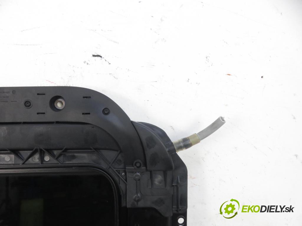 VW JETTA III (1K2) SEDAN 2005 2480,00 Szyberdachy 2480,00 střešní okno 8D0959591C; 0390200017; 849696564 (Okna karoserie)