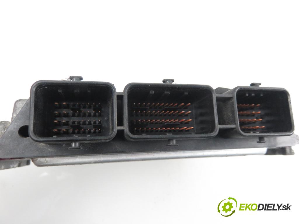 PEUGEOT 206 liftback (2A/C) HB 2007 1398,00 Sterowniki silnika 1398,00 Riadiaca jednotka Motor 9657699480; 0281012528