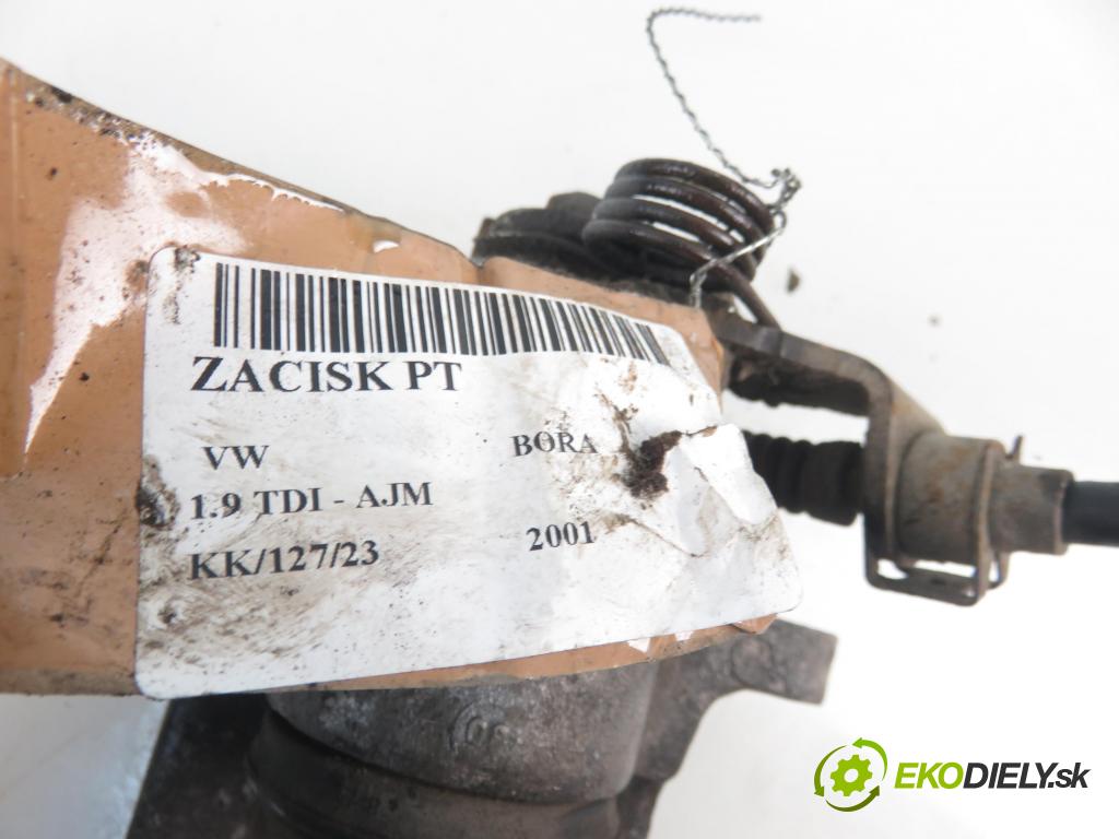VW BORA (1J2) SEDAN 2001 1896,00 Zaciski 1896,00 Brzdič strmeň pravé zadné 