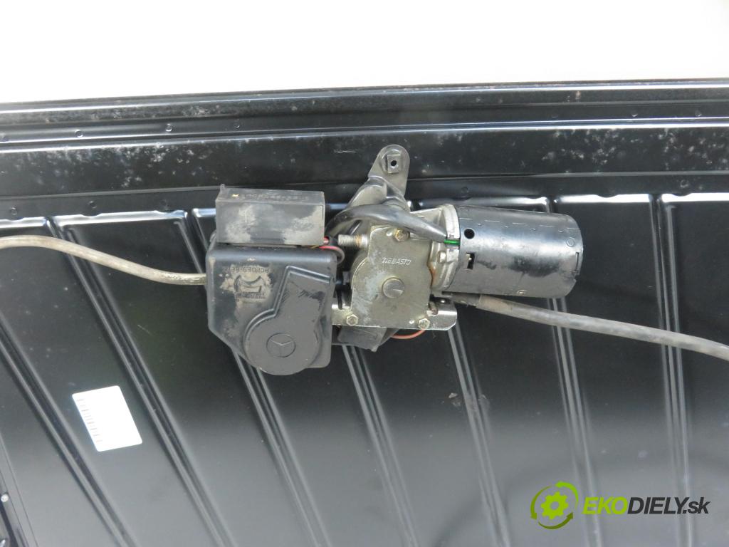 MERCEDES-BENZ Sedan (W124) SEDAN 1986 2497,00 Szyberdachy 2497,00 střešní okno  (Okna karoserie)