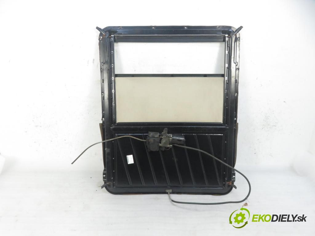 MERCEDES-BENZ Sedan (W124) SEDAN 1986 2497,00 Szyberdachy 2497,00 střešní okno  (Okna karoserie)