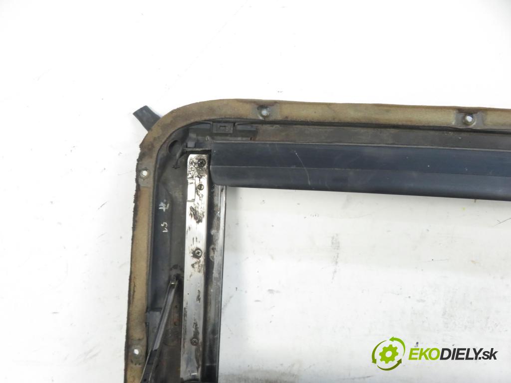 MERCEDES-BENZ Sedan (W124) SEDAN 1986 2497,00 Szyberdachy 2497,00 střešní okno  (Okna karoserie)