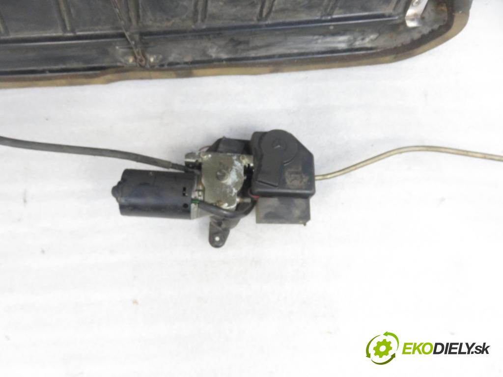 MERCEDES-BENZ Sedan (W124) SEDAN 1986 2497,00 Szyberdachy 2497,00 střešní okno  (Okna karoserie)