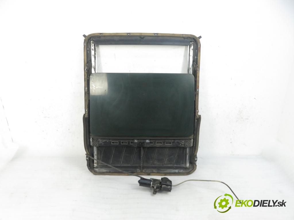 MERCEDES-BENZ Sedan (W124) SEDAN 1986 2497,00 Szyberdachy 2497,00 střešní okno  (Okna karoserie)