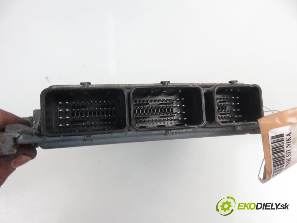 RENAULT LAGUNA III (BT0/1) LIFTBACK 2008 1461,00 Sterowniki silnika 1461,00 Riadiaca jednotka Motor S122326133A; 8200882381; 8200726923