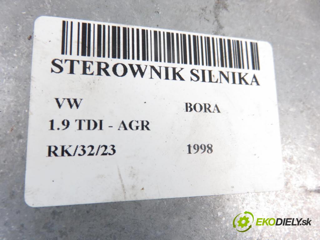 VW BORA (1J2) SEDAN 1998 1896,00 Sterowniki silnika 1896,00 Riadiaca jednotka Motor 038906018EH; 0281001960