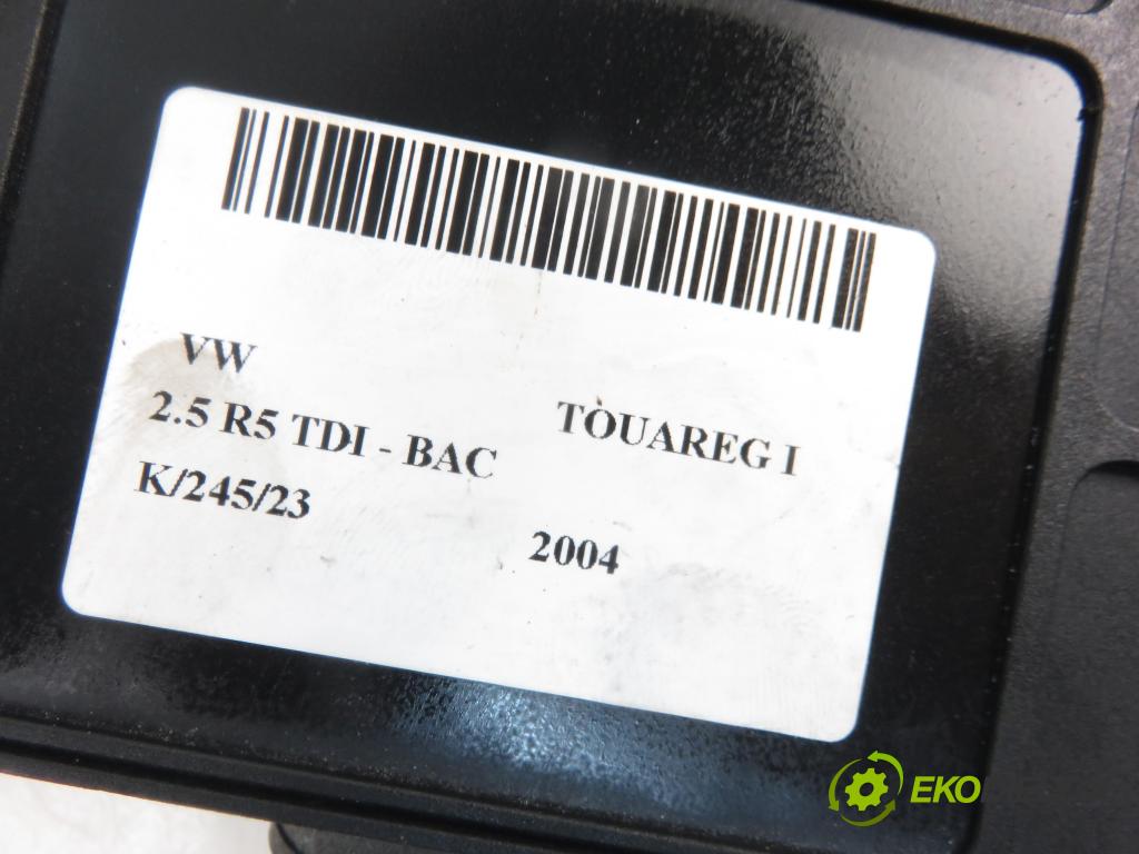 VW TOUAREG (7LA, 7L6, 7L7) SUV 2004 2461,00 Sterowniki skrzyni 2461,00 Riadiaca jednotka prevodovky 09D927750BE