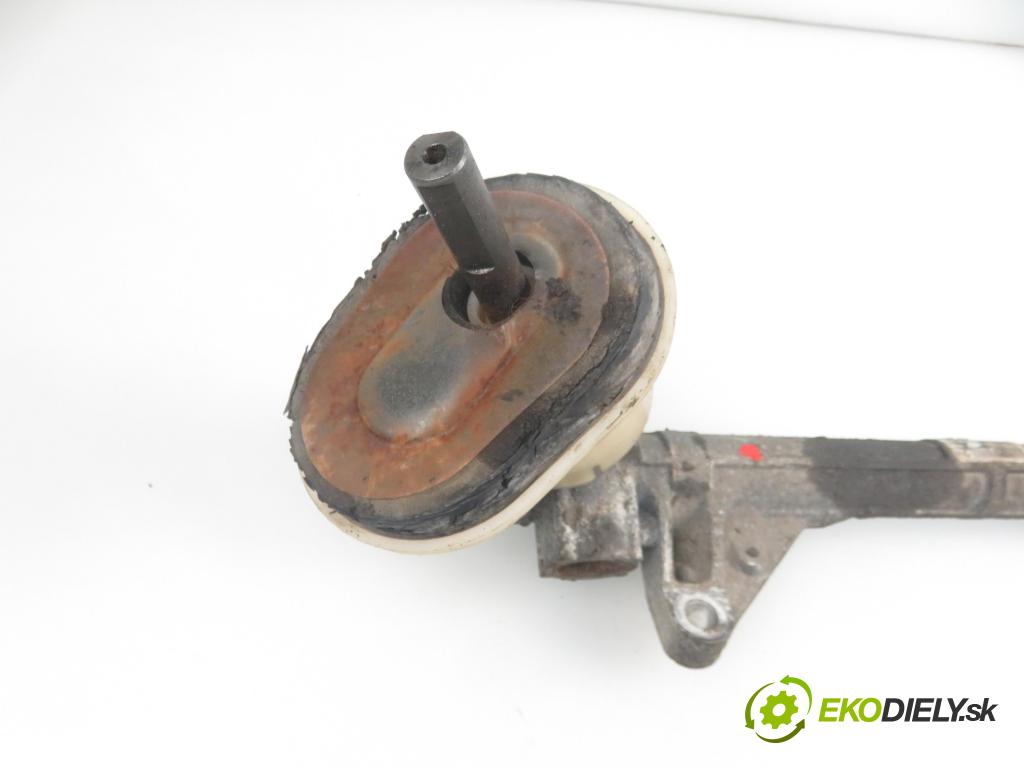 NISSAN MICRA III (K12) HB 2003 1240,00 Przekładnie kierownicze 1240,00 Riadenie BEZ servočerpadlo