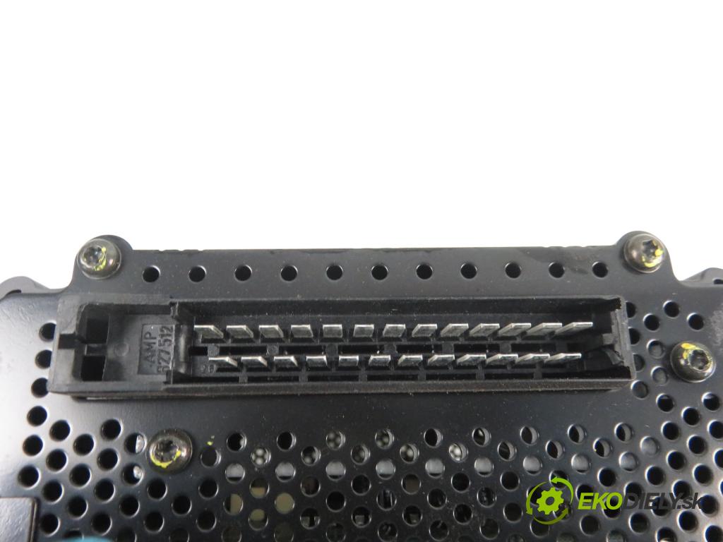 LANCIA LYBRA (839_) SEDAN 2001 1910,00 Wzmacniacze 1910,00 Zosilňovač 46740685 (Zosilňovače)