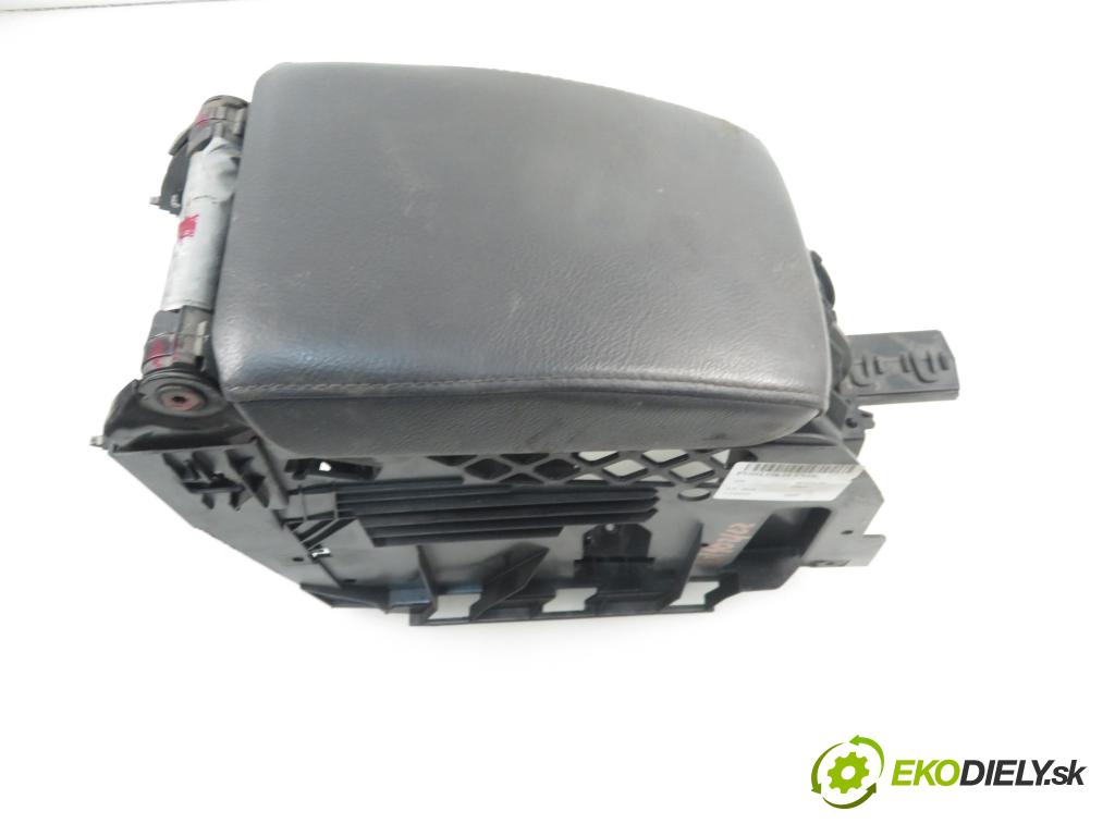 VW JETTA III (1K2) SEDAN 2005 2480,00 Pozostałe 2480,00 Lakťová opierka 1K5864251B