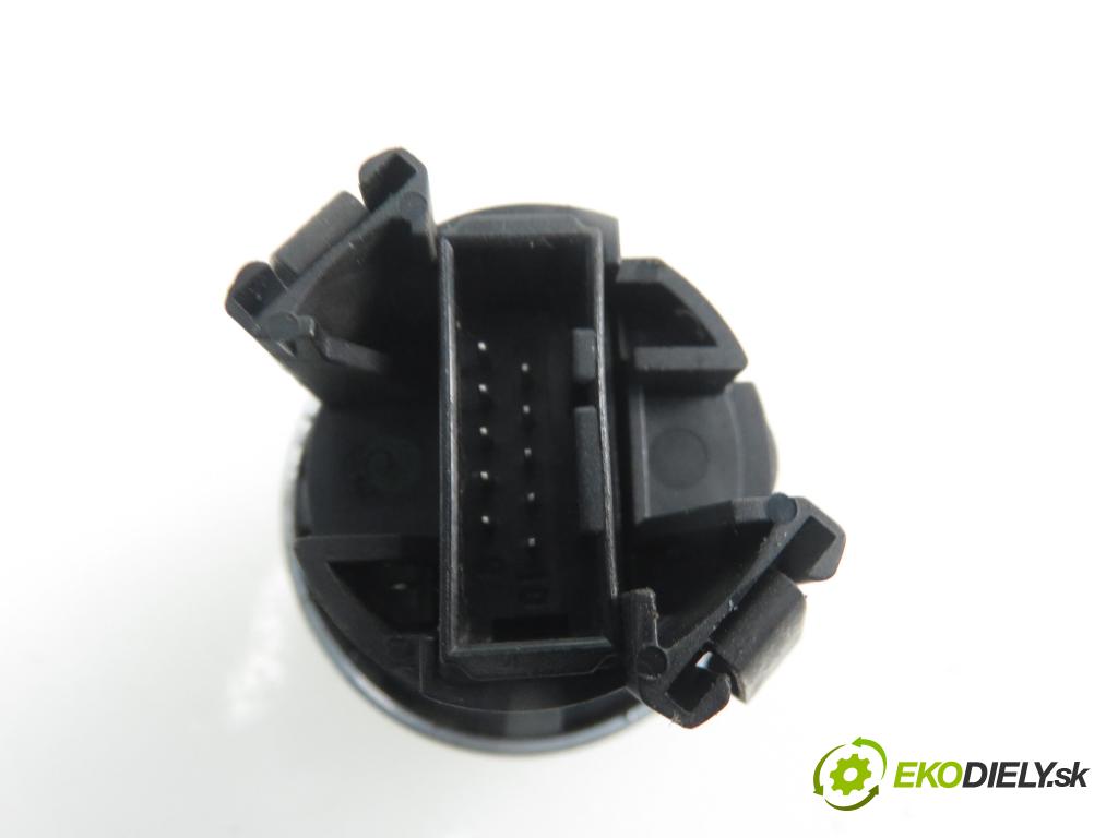 BMW 5 Touring (E61) KOMBI 2009 1995,00 Panele sterowania, przełączniki 1995,00 vypínač Start brzdových svetiel Motor 9110359