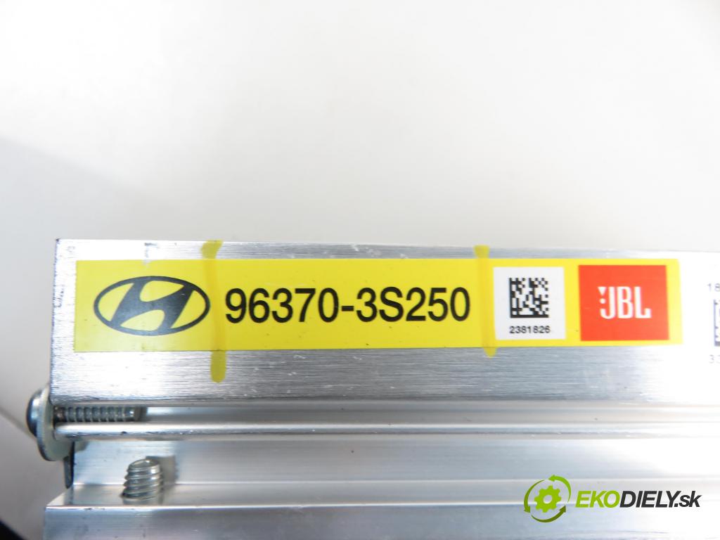 HYUNDAI SONATA VI (YF) SEDAN 2014 2359,00 Wzmacniacze 2359,00 Zosilňovač 963703S250 (Zosilňovače)