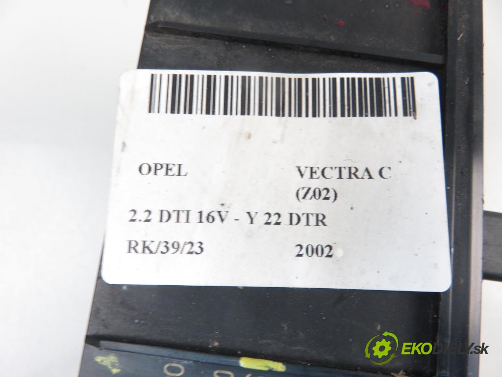OPEL VECTRA C (Z02) SEDAN 2002 2172,00 Skrzynki bezpieczników 2172,00 MODUL BSI 519038004; 13112918