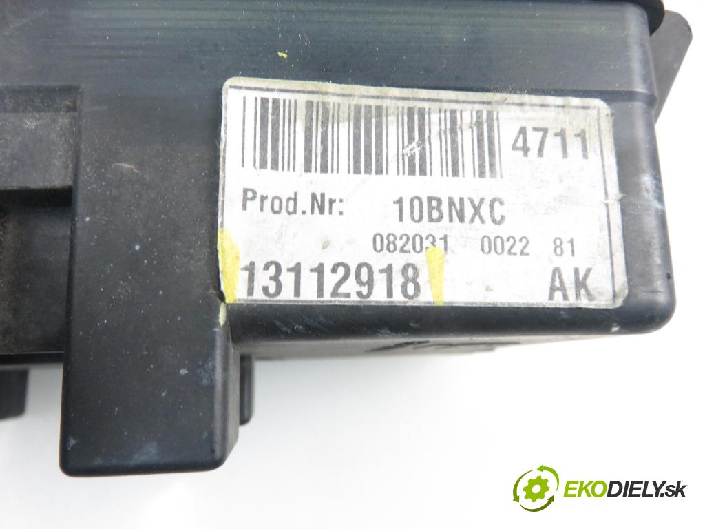 OPEL VECTRA C (Z02) SEDAN 2002 2172,00 Skrzynki bezpieczników 2172,00 MODUL BSI 519038004; 13112918