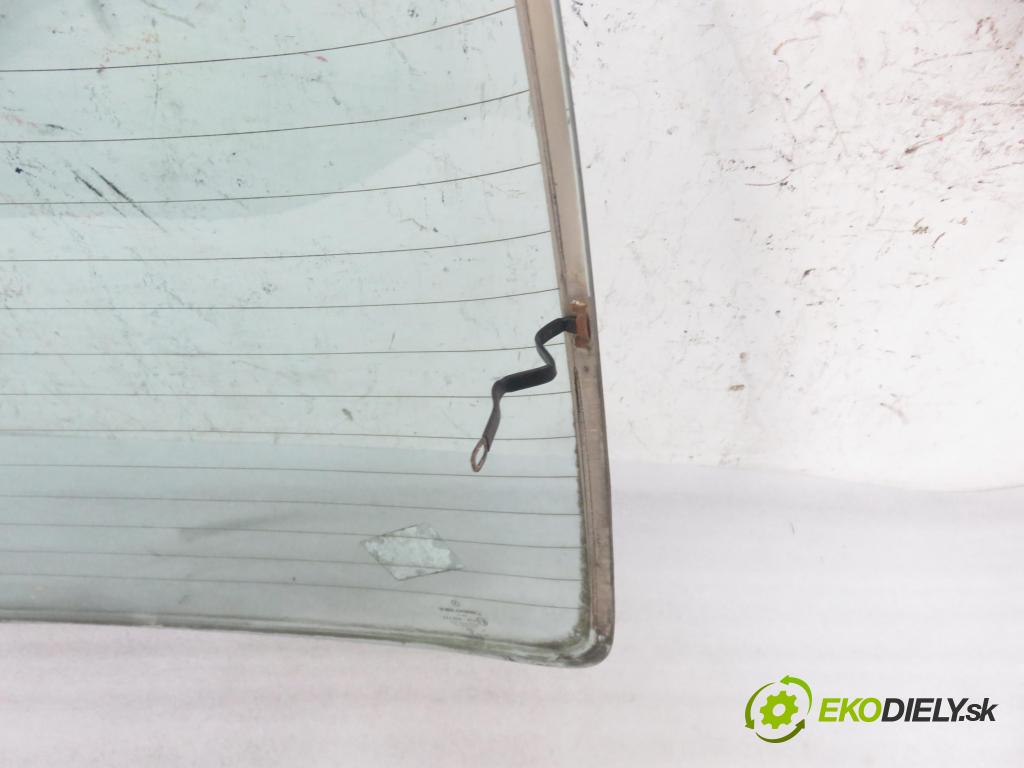 MERCEDES-BENZ 123 sedan (W123) SEDAN 1983 65,00 300 D 88 - OM 617.912 2998,00 Okno zadná sedan