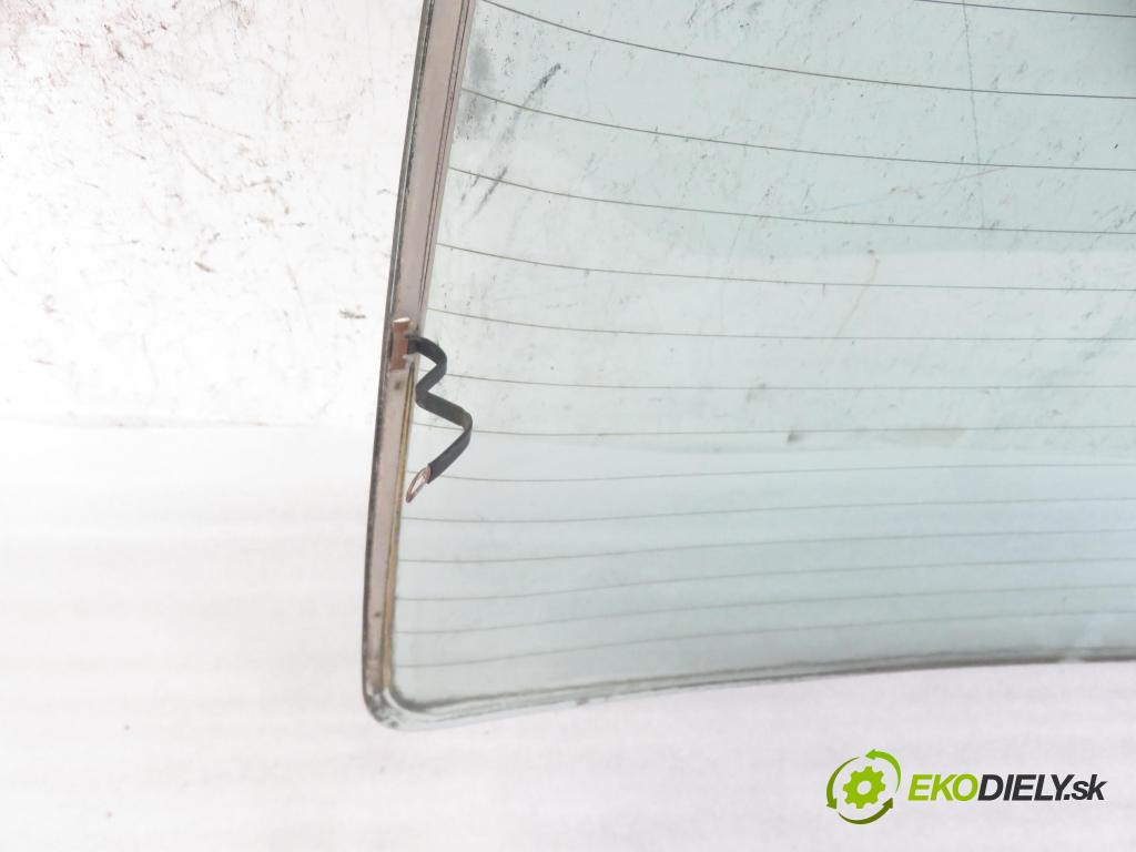 MERCEDES-BENZ 123 sedan (W123) SEDAN 1983 65,00 300 D 88 - OM 617.912 2998,00 Okno zadná sedan