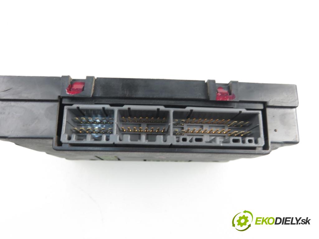 LAND ROVER FREELANDER (L314) SUV 2001 1951,00 Moduły komfortu 1951,00 MODUL komfortu YWC500210; 53070143A