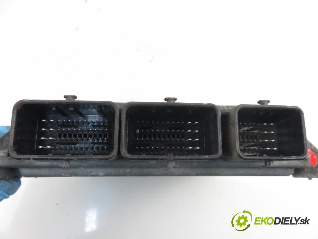 FORD FOCUS II Turnier (DA_, FFS, DS) KOMBI 2005 1753,00 Sterowniki silnika 1753,00 Riadiaca jednotka Motor 4M5112A650JK; 5WS40303J