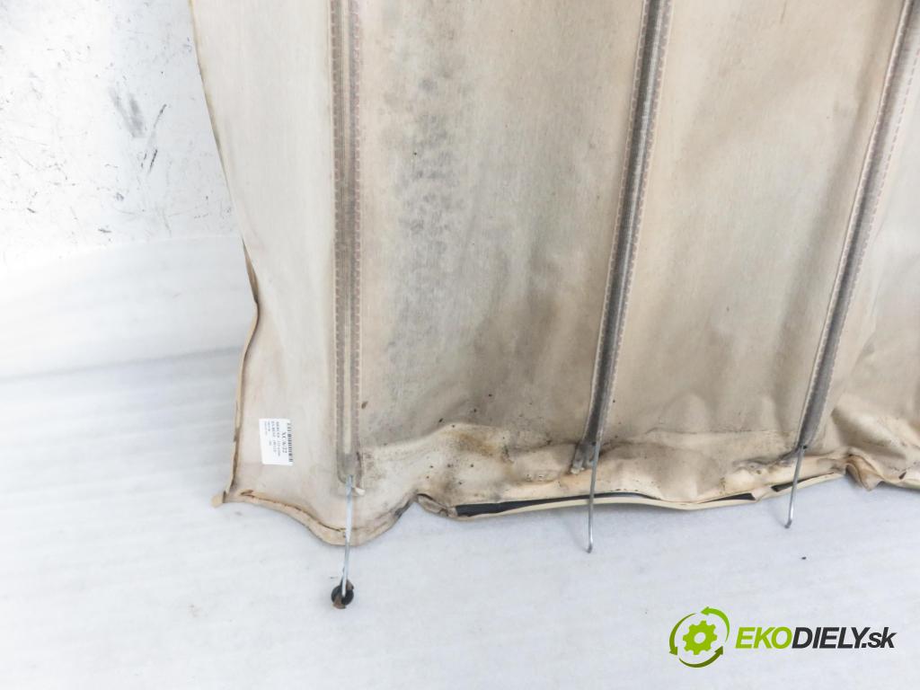 MERCEDES-BENZ 123 sedan (W123) SEDAN 1983 2998,00 Podsufitki 2998,00 Stropný tapacír  (Stropné tapacíre)