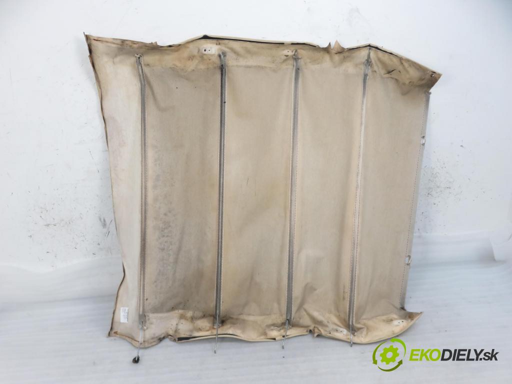 MERCEDES-BENZ 123 sedan (W123) SEDAN 1983 2998,00 Podsufitki 2998,00 Stropný tapacír  (Stropné tapacíre)