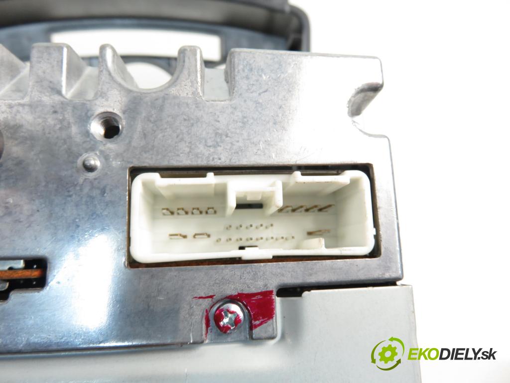 MAZDA 5 (CR19) MINIVAN 2006 81,00 2.0 MZR-CD 110 - RF7J 1998,00 RADIO CD 14792086