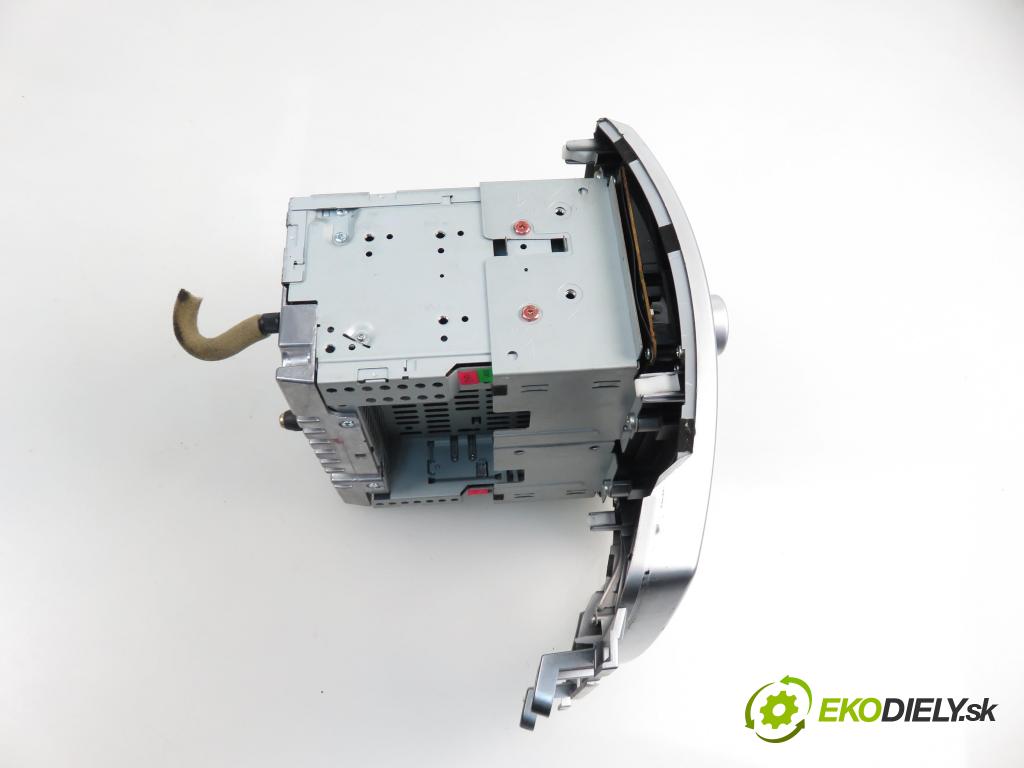 MAZDA 5 (CR19) MINIVAN 2006 81,00 2.0 MZR-CD 110 - RF7J 1998,00 RADIO CD 14792086