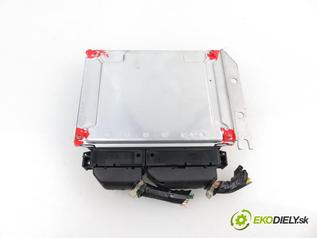 HYUNDAI TRAJET (FO) MINIVAN 2002 1991,00 Sterowniki silnika 1991,00 Riadiaca jednotka Motor 0281010580; 3910127130