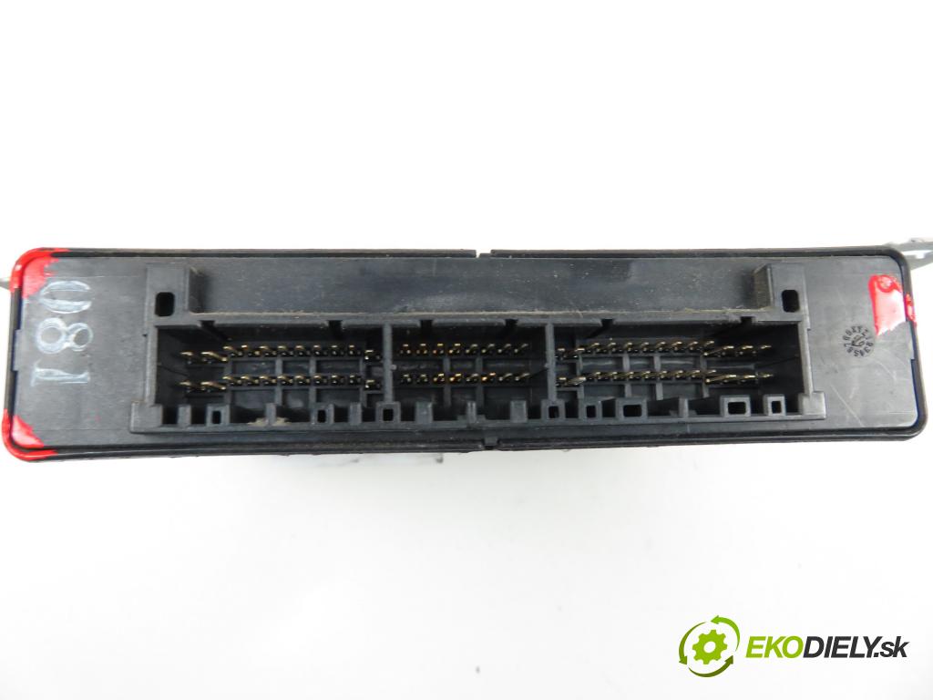 HYUNDAI TRAJET (FO) MINIVAN 2002 1991,00 Sterowniki silnika 1991,00 Riadiaca jednotka Motor 9544039790