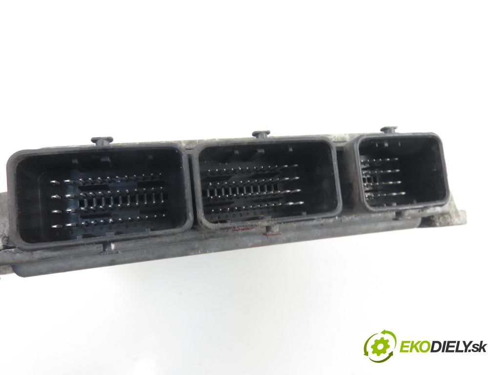 FORD FOCUS C-MAX (DM2) MINIVAN 2003 1997,00 Sterowniki silnika 1997,00 Riadiaca jednotka Motor 5WS40028LT; 3M5A12A650HJ