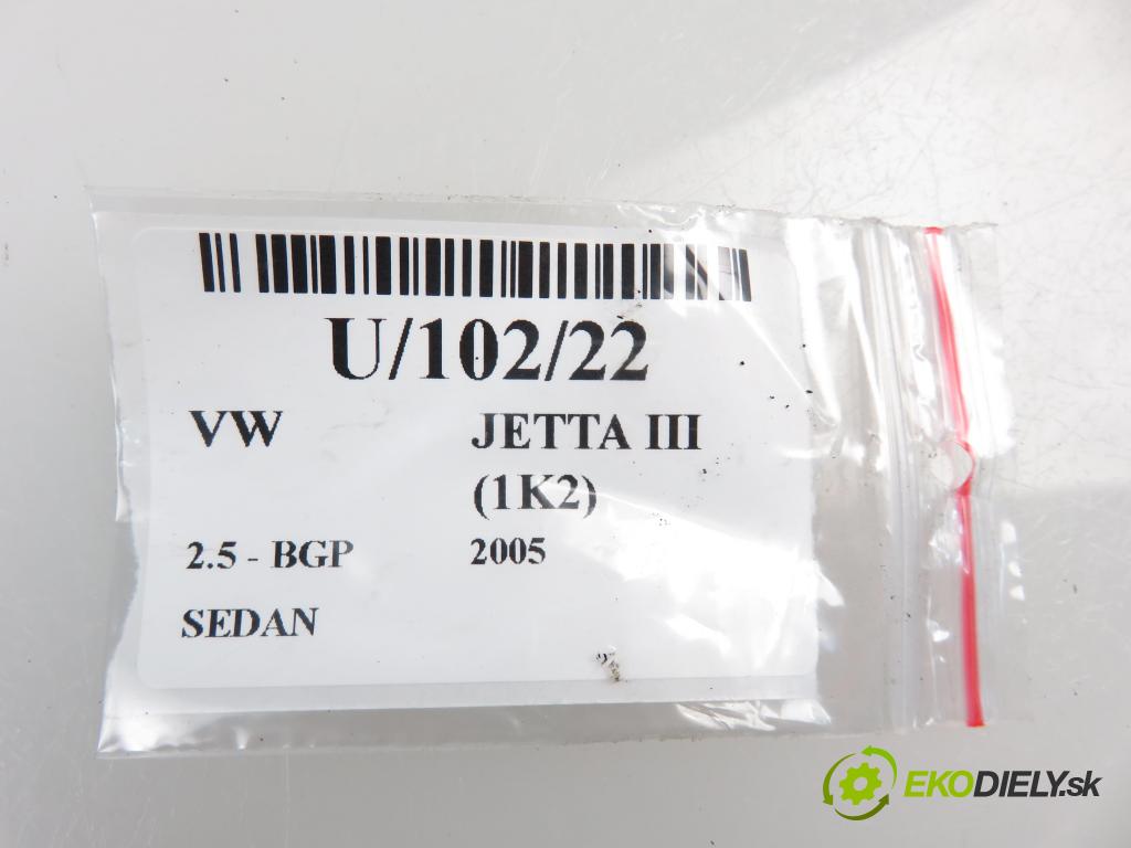VW JETTA III (1K2) SEDAN 2005 2480,00 Koła dwumasowe i zamachowe 2480,00 Koleso zotrvačníkové 038105327B