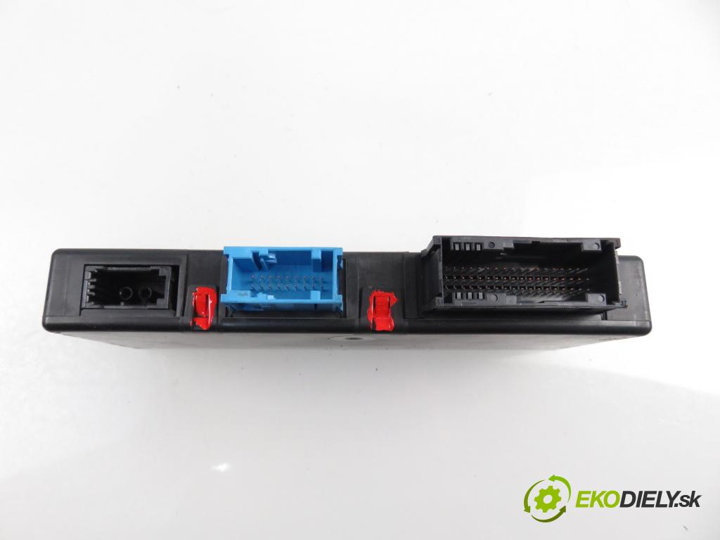 BMW 5 (F10) SEDAN 2011 2993,00 Moduły komfortu 2993,00 MODUL komfortu 9243212