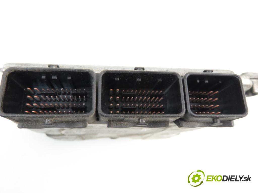 RENAULT SCENIC I (JA0/1_) SUV 2002 1870,00 Sterowniki silnika 1870,00 Riadiaca jednotka Motor 0281010980; 8200091416; 8200197968