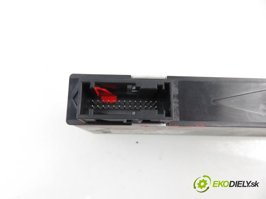 BMW 5 (F10) SEDAN 2011 2993,00 Moduły komfortu 2993,00 MODUL komfortu 9257038