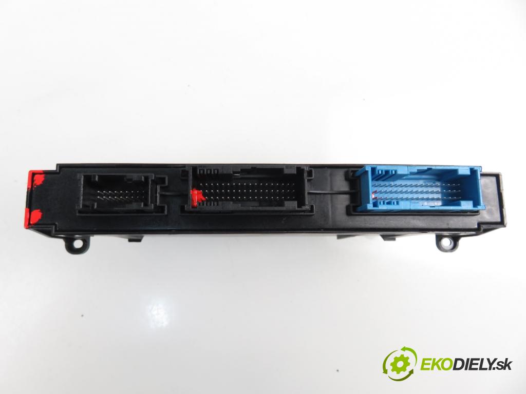 BMW 5 (F10) SEDAN 2011 2993,00 Moduły komfortu 2993,00 MODUL komfortu 9252331