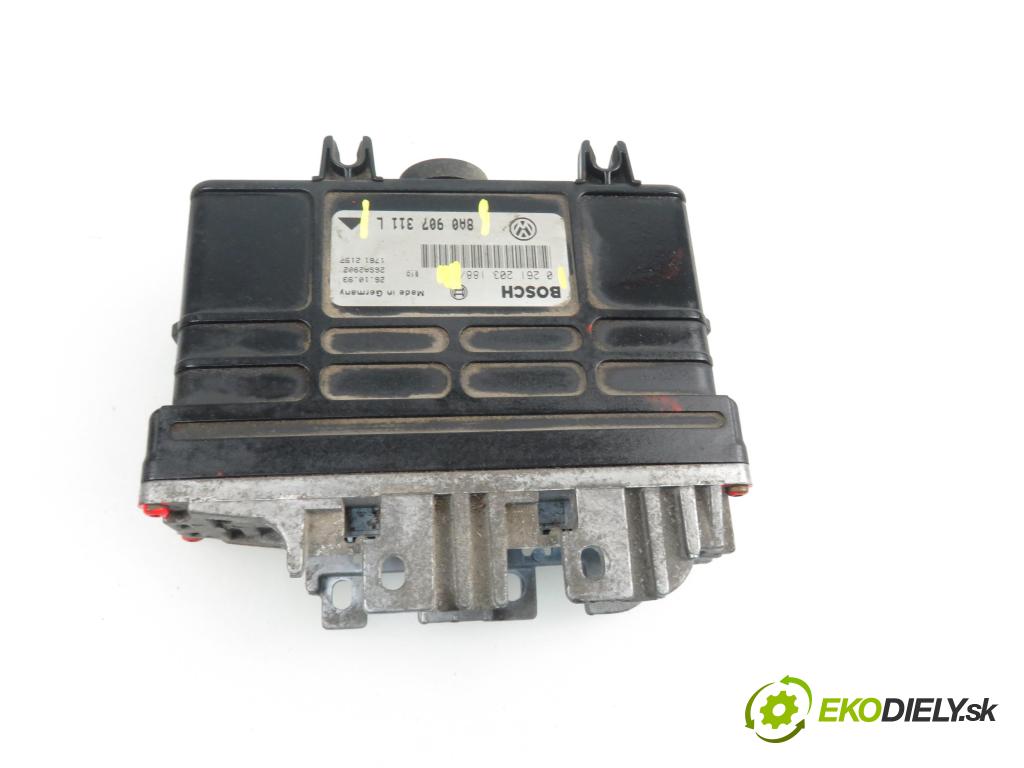 VW PASSAT B3/B4 (3A2, 35I) SEDAN 1990 1781,00 Sterowniki silnika 1781,00 Riadiaca jednotka Motor 0261203188; 8A0907311L